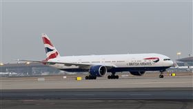 英國首相施凱爾所搭乘的專機，於28日下午5點半左右，抵達了北京。（圖／翻攝自X平台 @ShanghaiEye）