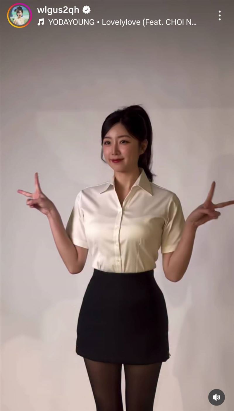 安芝儇發出工作側拍片。（圖／翻攝自IG）