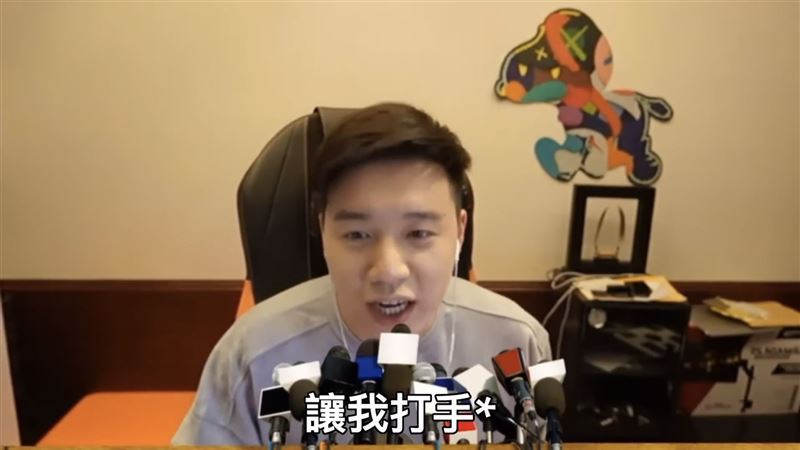 Toyz曾表示入獄後希望篠崎泫能寄裸照片到獄中，「讓我能夠打手槍」，對此篠崎泫也大方回應了。（圖／翻攝自Toyz YouTube）