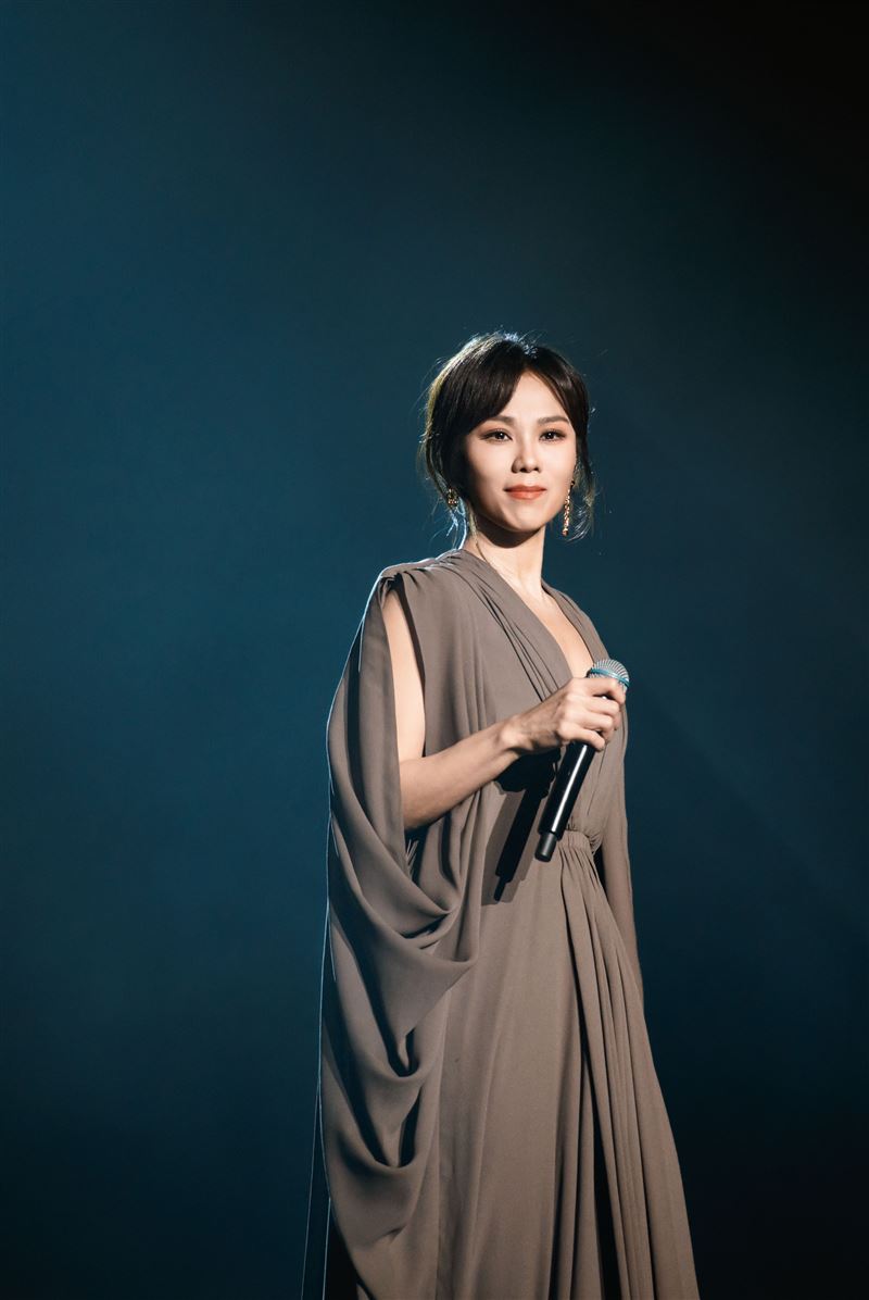 蔡健雅學習繪畫新技能，直面不擅長。（圖／躍耳娛樂提供）