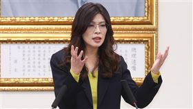 鄭麗文主持國民黨中常會國民黨主席鄭麗文（圖）28日下午在中央黨部主持中常會時表示，國民黨要扮演的橋梁，不只是讓台海沒事、讓台海和平穩定，更希望美中也要和平穩定。中央社記者謝佳璋攝　115年1月28日