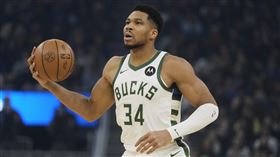 公鹿有意兜售「字母哥」安特托昆博（Giannis Antetokounmpo）。（圖／美聯社／達志影像）