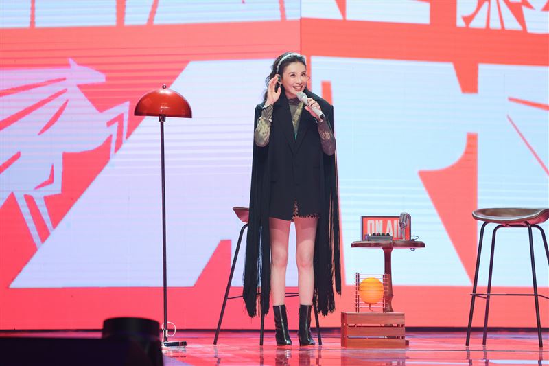 魏如萱以深夜DJ形式站上《WE ARE》舞台。（圖／文總提供）