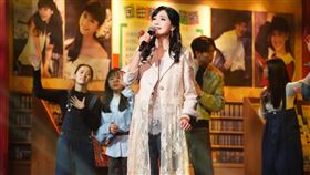 玉女方季惟在《WE ARE》帶來成名作、《賭俠II之上海灘賭聖》電影主題曲〈怨蒼天變了心〉。（圖／文總提供）