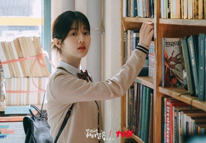 申銀秀曾在知名韓劇《閃亮的西瓜》中展現精湛演技,備受好評。(圖/翻攝自IG @su1023_)