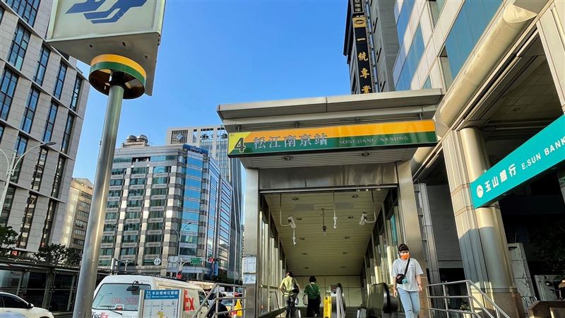 2025年中和新蘆線旅運量「松江南京、忠孝新生、頂溪、古亭」通通破2千萬人次最多，房市又以「景安、中山國小、永安、新莊」交易都超過150件最熱門。（圖／永慶房屋提供）