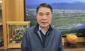 台中，豐原，豐康牧場，禽流感，蛋雞場，死雞埋苗栗，鍾東錦：非常可惡(圖/翻攝畫面)