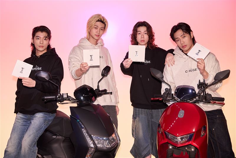 帕拉斯將抽選幸運粉絲親送專輯。（圖／迷音樂提供）