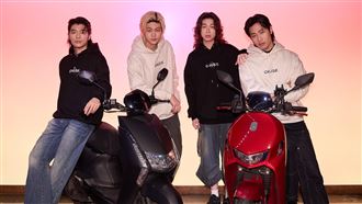 帕拉斯成員酒吧豔遇　貴婦整疊鈔票求陪酒