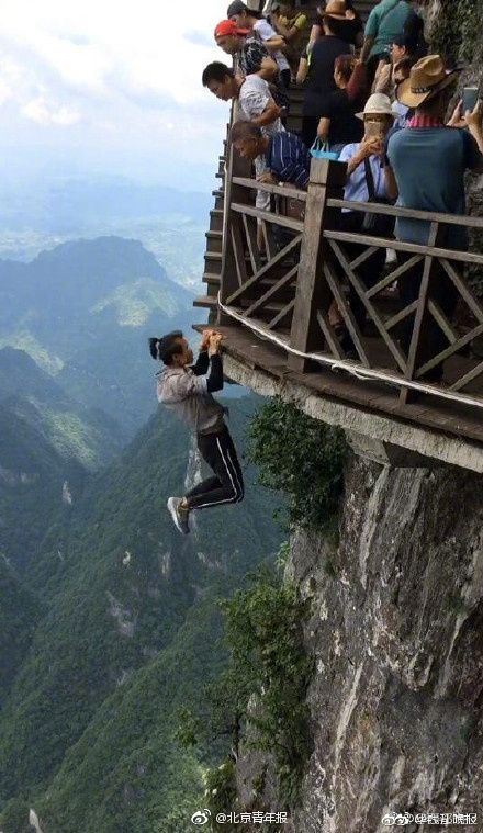 吳永寧挑戰極限玩命。（圖／翻攝自微博）