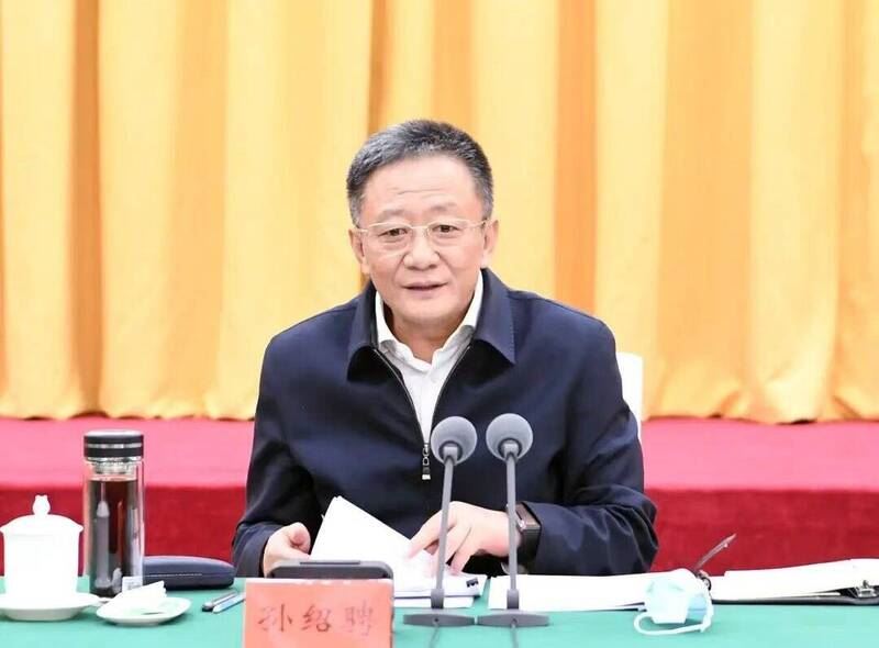 前內蒙古黨委書記孫紹騁今晚被官宣落馬，成為今年首名被查的中國正部級官員。（擷取自X平台）