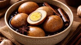 營養師「茶葉蛋含糖高」醫打臉悄刪文遭轟