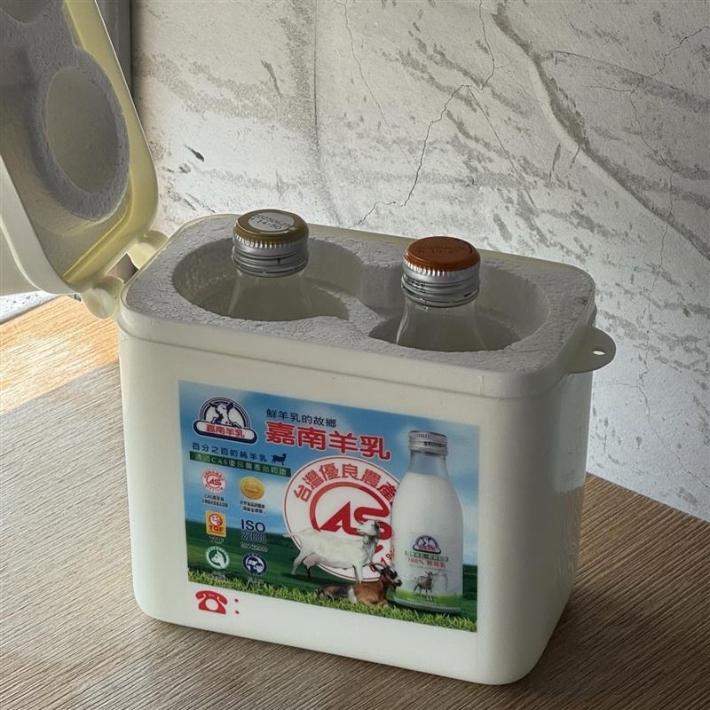 嘉南羊乳爆「代操」爭議，小編澄清，每一次留言都是小編本人拿手機一個字一個字打出來的，沒有外包、沒有代筆。（圖／翻攝自嘉南羊乳Threads）