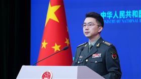 中國國防部發言人蔣斌29日舉行例行記者會（圖／翻攝自中國國防部網站）