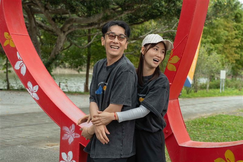 施名帥、朱芷瑩首曝戀愛內幕，聊到規定「睡前禁言」！（圖／東森綜合台提供）