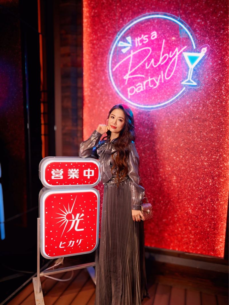 林心如也感謝一路陪伴的親友與工作夥伴，直言現在的自己，不再急著向外界證明什麼，而是學會把時間留給真正值得的人與事。（圖／翻攝自林心如FB）