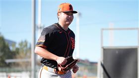 旅美好手鄧愷威發文告別效力7年的巨人。（圖／翻攝自鄧愷威 IG）