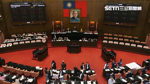 藍白要質詢總統！潘孟安最速件函文立院