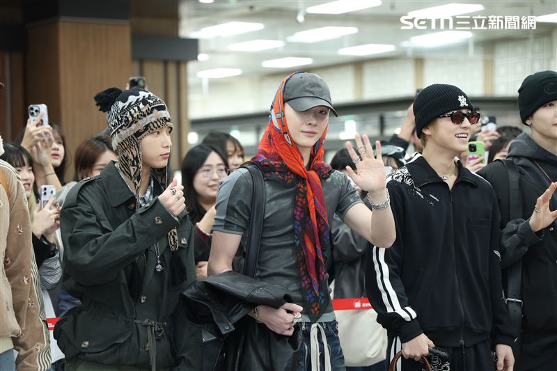 &TEAM來自台灣的成員NICHOLAS王奕翔(中)因為工作再度回到家鄉。(圖/記者鄭孟晃攝影)