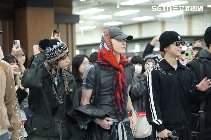 &TEAM來自台灣的成員NICHOLAS王奕翔(中)因為工作再度回到家鄉。(圖/記者鄭孟晃攝影)