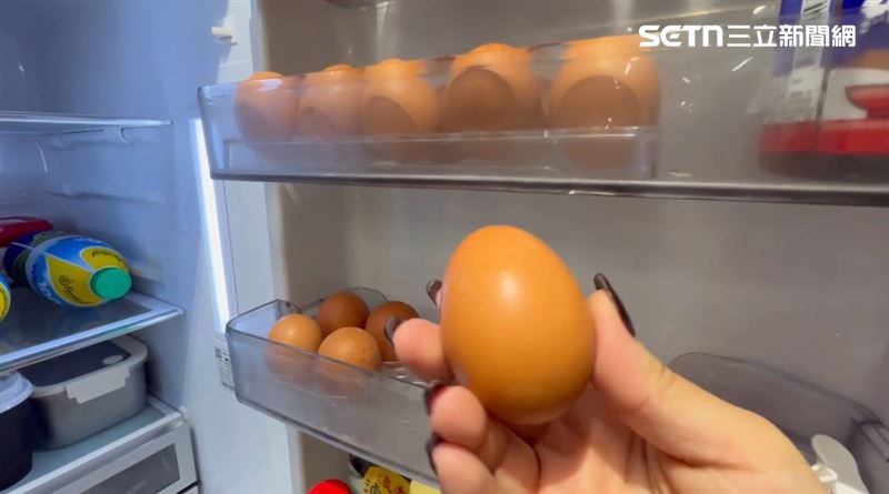 獨/天啊!她買到疫後蛋 雞死了還在賣