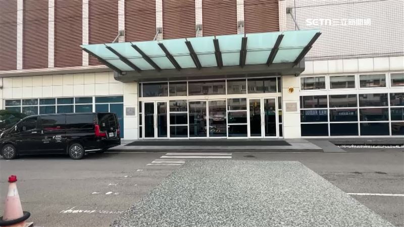 喜來登酒店接駁車爆出丟包事件。（圖／翻攝畫面）