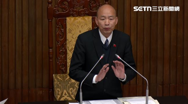 議場亂成一團，韓國瑜發聲制止陳玉珍。（圖／翻攝畫面）