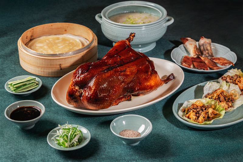 雲錦招牌烤鴨四吃，獲500盤美味評鑑肯定。（圖／台北君悅提供）