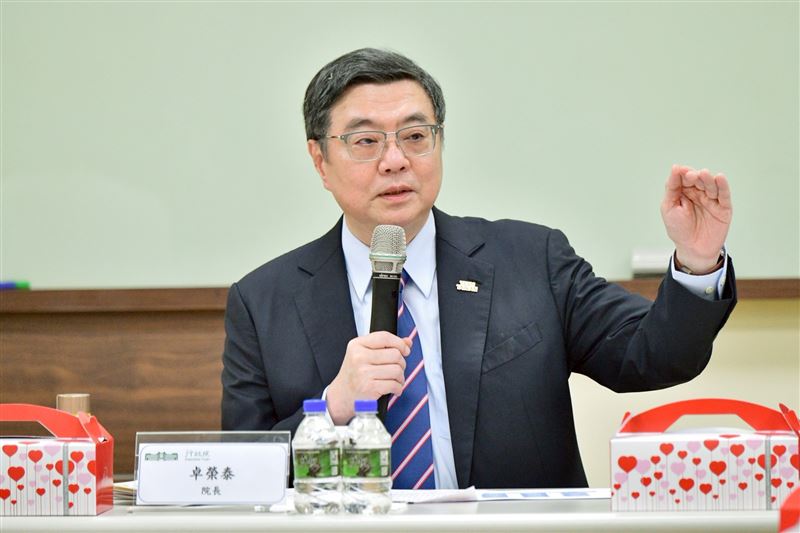 行政院長卓榮泰參訪晟田科技並與航太產業進行座談（圖／行政院提供）