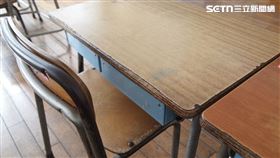 -講桌-桌椅-教室-（圖／pixabay）