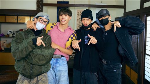 Ozone黃文廷甜度升級　團員搞笑出手搶歌