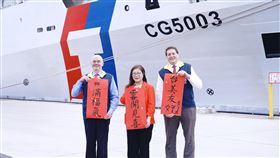 台美安全戰略「好馬吉」管碧玲邀谷立言登雲林艦迎新春！（圖／海巡署提供）