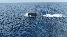 台船：海鯤持續執行淺水潛航測試