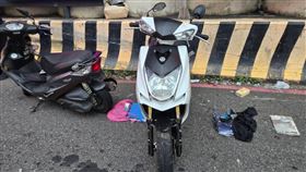 林男機車受損的情形。（圖／翻攝畫面）