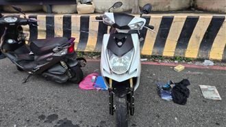 新／死亡車禍！機車越堤道撞護欄騎士慘死