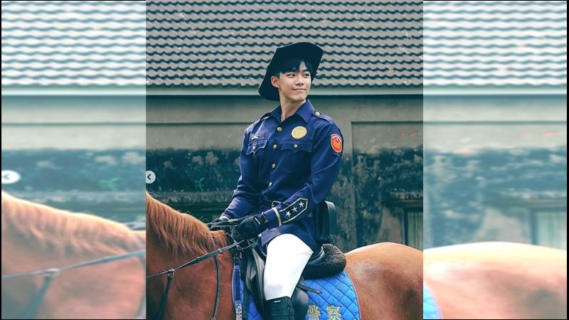 凱旋路派出所的員警顏值超高，網友紛紛大讚太帥了。（圖／翻攝IG）