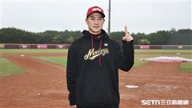 2026樂天桃猿春訓開訓，內野手梁家榮接任隊長。（圖／記者劉彥池攝影）