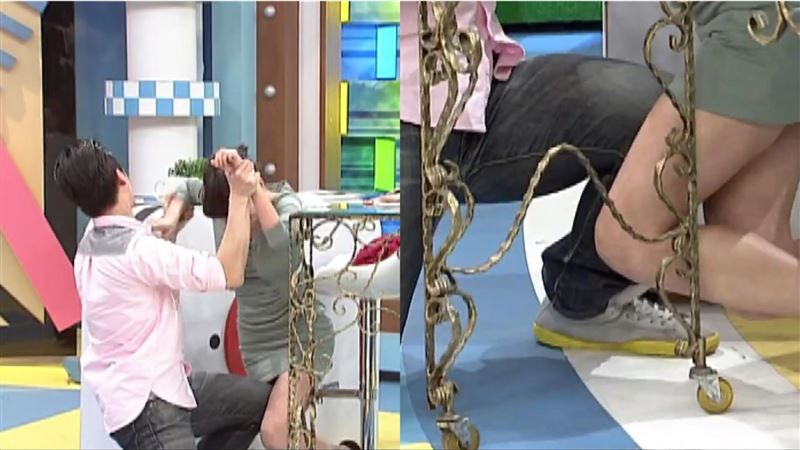 小S一度要下跪陳漢典,讓對方嚇壞連忙撐住她。(圖/翻攝自YT)