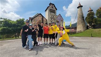 KID誘敵詐騙資深男星　他下跪倒地慘況曝