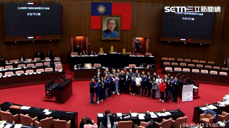 許美華指出「今天的國會鬧劇，我只拜託行政院卓榮泰團隊，行政權硬起來！」（圖／翻攝畫面）