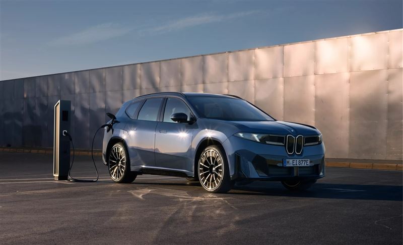 新世代BMW iX3提供選配22 kW AC快充。（圖／翻攝BMW網站）