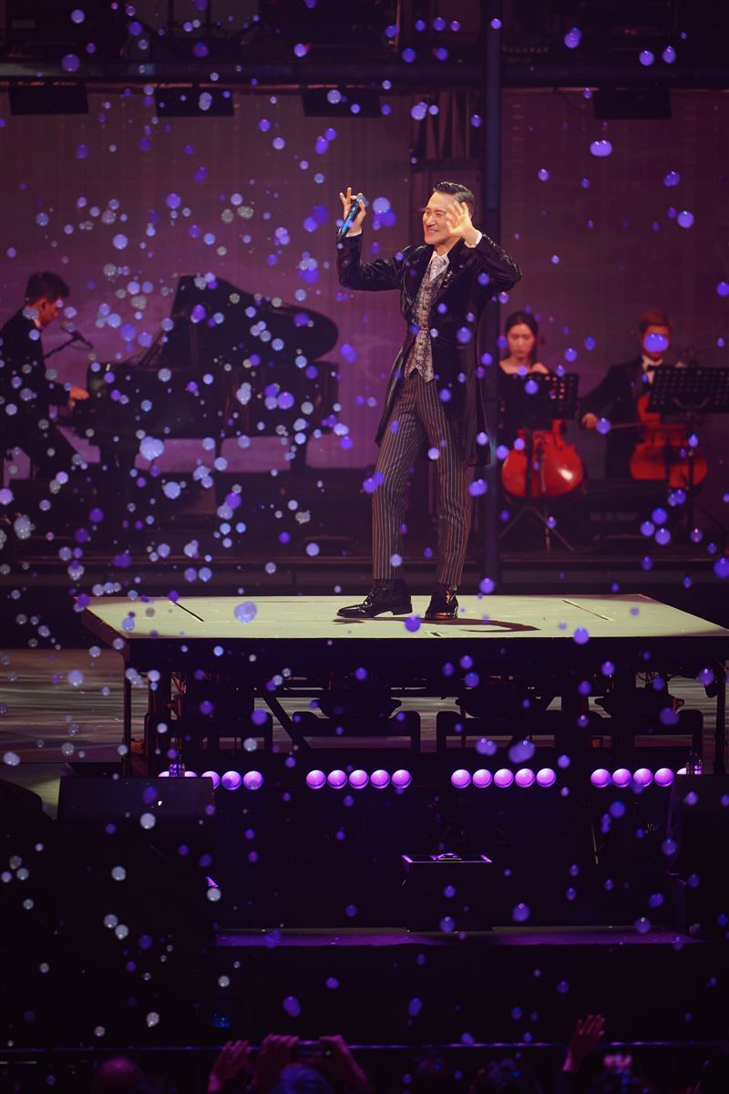 巡演結束後第6天，張學友透過唱片公司環球音樂的社群平台分享心情，坦言一起床發現自己還在家中，才真正意識到演唱會已經結束。（圖／環球音樂提供）