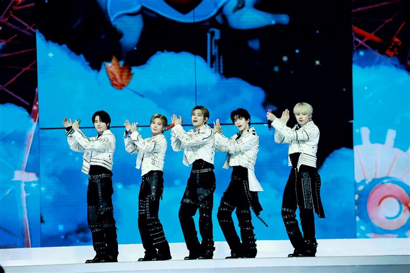 TXT連兩天大巨蛋開唱。（圖／翻攝自IG）