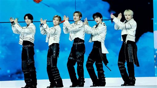 TXT演唱會「突放送事故」他機智反應曝光