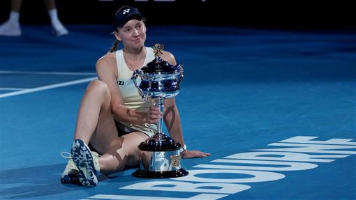 決勝盤連拿5局逆轉！　芮芭奇娜澳網封后