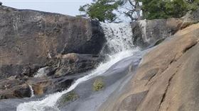 一名50歲的辣媽把弗雷瀑布當成溜滑梯，結果頭撞岩石慘亡。（圖／翻攝自IG @parquenacionalnahuelhuapi）