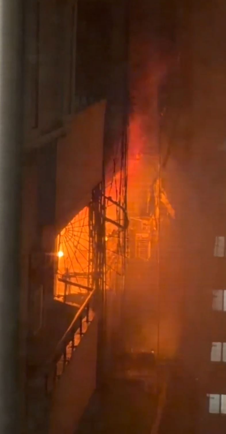 台北市大安區光復南路大樓火警，2人宣告不治。（圖／民眾提供）