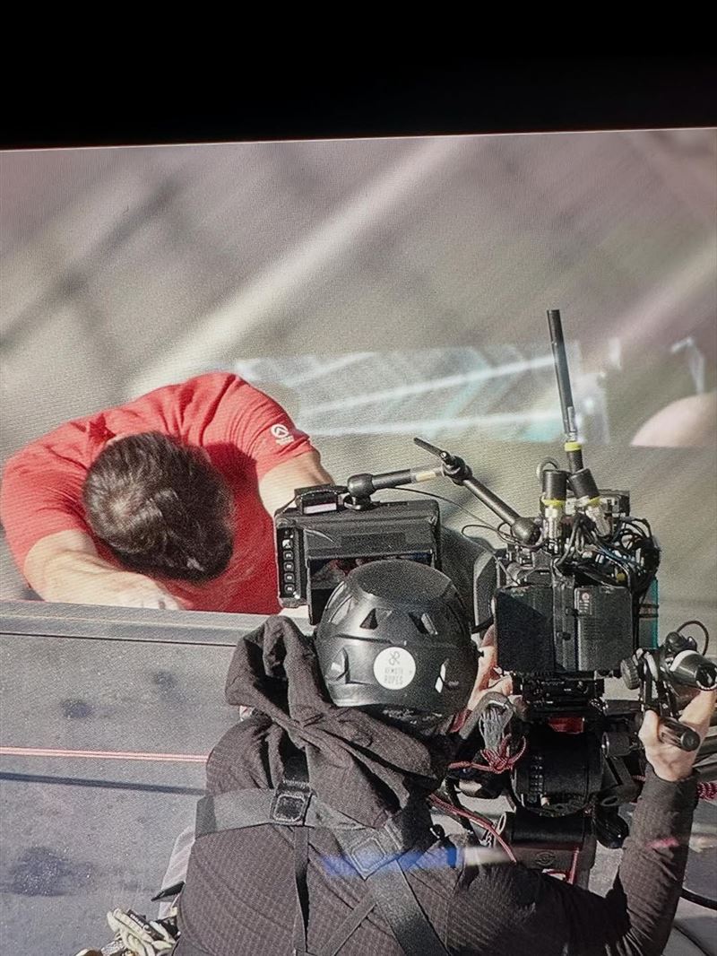 艾力克斯霍諾德又在社群上「加碼放送」幕後視角。（圖／翻攝自IG @alexhonnold）