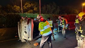 車輛,貨車,警消,乘客,車道,國道3號,大甲路段,事故,死亡車禍（圖／翻攝畫面）