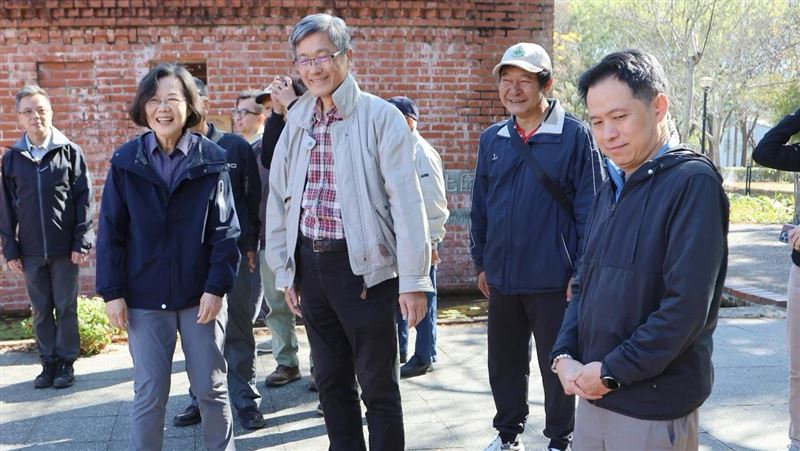 蔡英文爬山片傳舒華聲音　網驚：以為聽錯